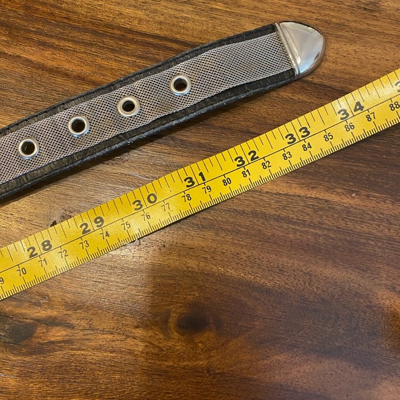 Black and metallic belt | bundle and get this item for free - Picture 3 of 6